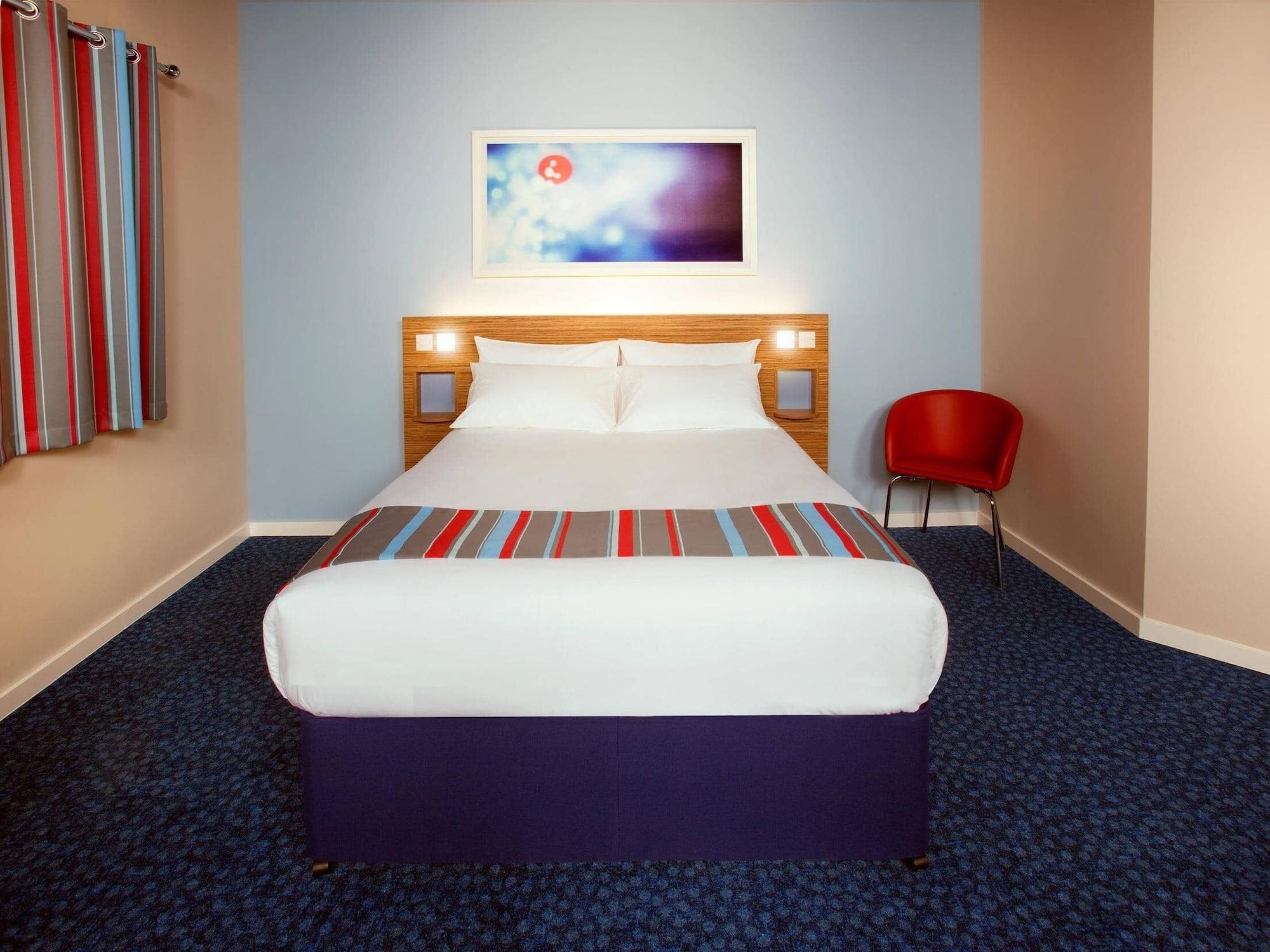 Travelodge Battersea London Bagian luar foto