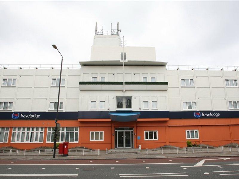 Travelodge Battersea London Bagian luar foto
